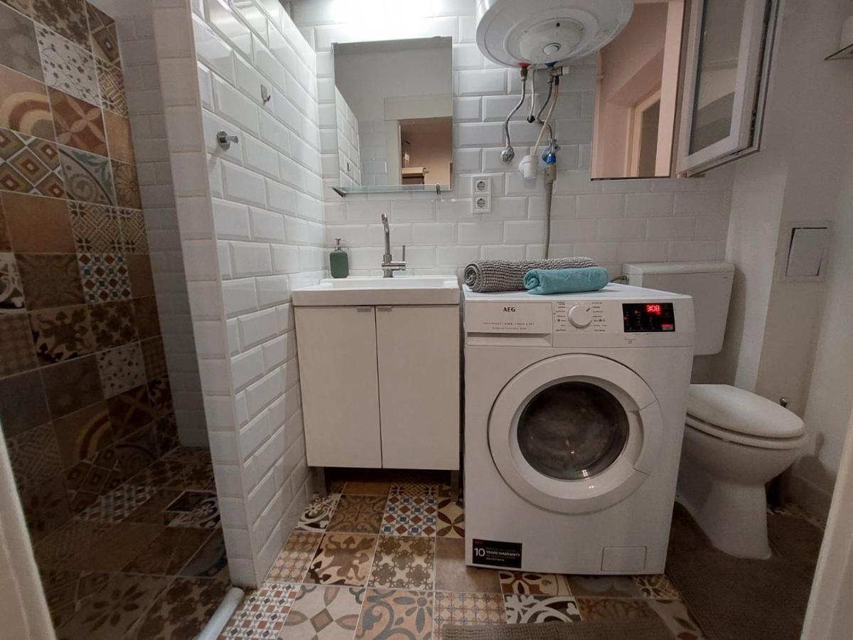 Roland Apartment - Nepliget Budapest Esterno foto
