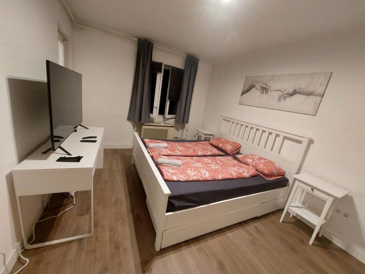 Roland Apartment - Nepliget Budapest Esterno foto