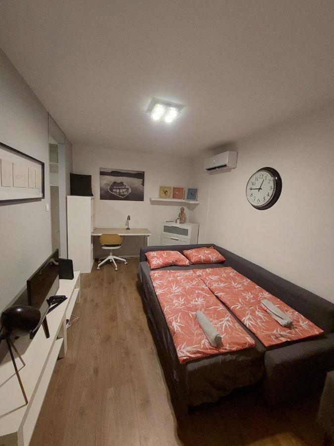 Roland Apartment - Nepliget Budapest Esterno foto
